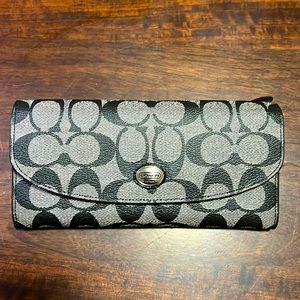 Coach Clutch - Never Used, NWT